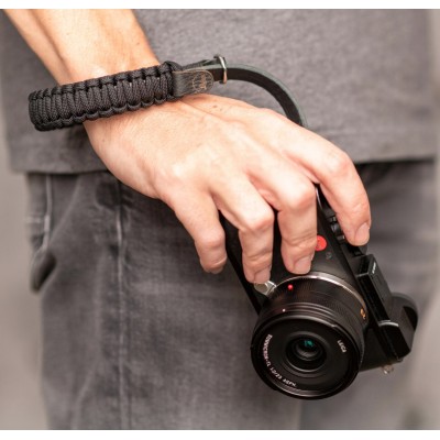 Leica Paracord Handstrap, BLACK/OLIVE Designed by COOPH