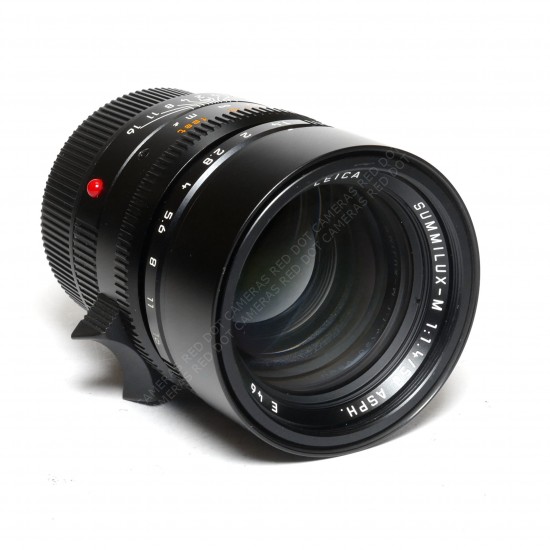 Leica Summilux-M 50mm f1.4...