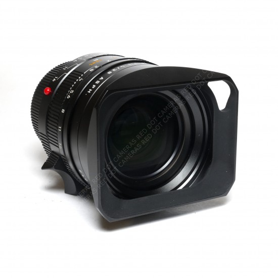 Leica Summilux-M 28mm f/1.4...