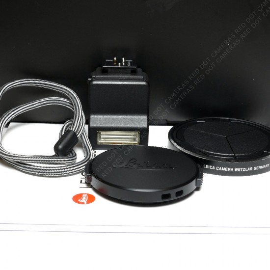 Leica D-Lux 8 Camera Boxed