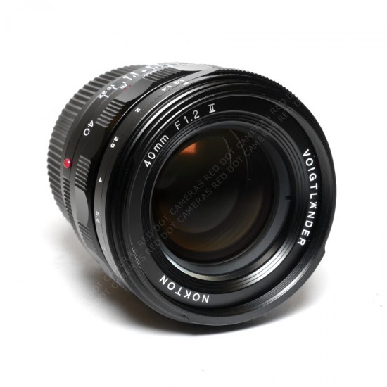 Voigtlander Nokton 40mm...