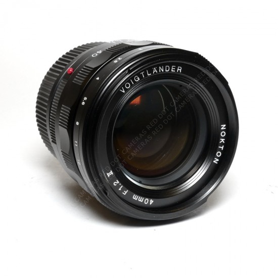 Voigtlander Nokton 40mm...